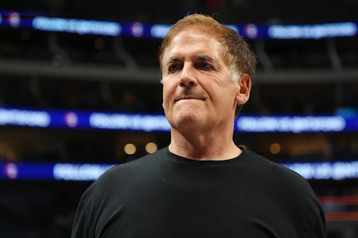 Mark Cuban buries face in hands, shakes head as Mavericks fans chant 'Fire Nico' during Luka Dončić's return