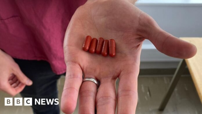 Doctors use poo pills to flush out dangerous superbugs