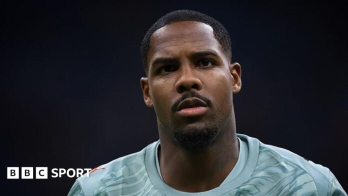Mike Maignan: Chelsea in talks with AC Milan over France goalkeeper