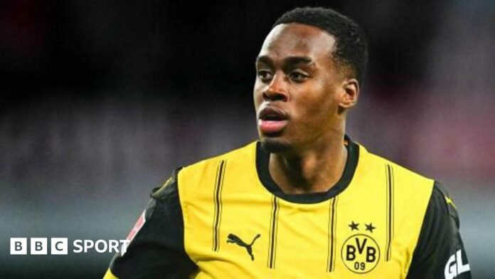 Jamie Gittens: Chelsea in talks to sign Borussia Dortmund winger