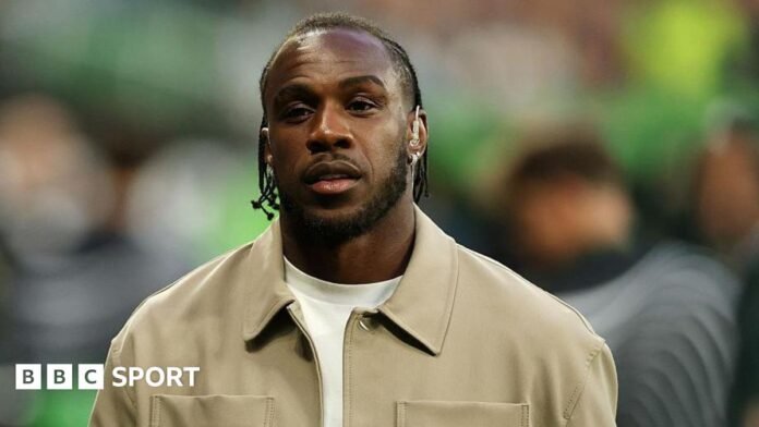 Michail Antonio: West Ham delay decision on forward's future following car accident