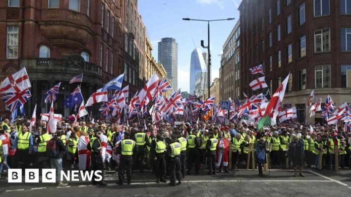 Thousands gather in London for protest Thousands gather in London for protest