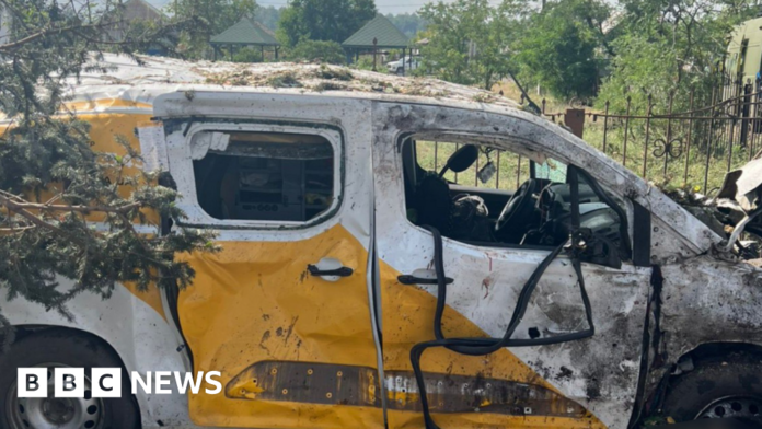 Russian air strike kills 24 in pension queue, Ukraine says