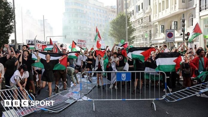 Vuelta a Espana: Final stage abandoned because of pro-Palestinian protests Vuelta a Espana: Final stage abandoned because of pro-Palestinian protests in Madrid