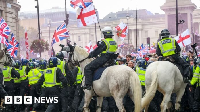 Tommy Robinson tapping into disquiet in country, says minister Tommy Robinson tapping into disquiet in country, says minister