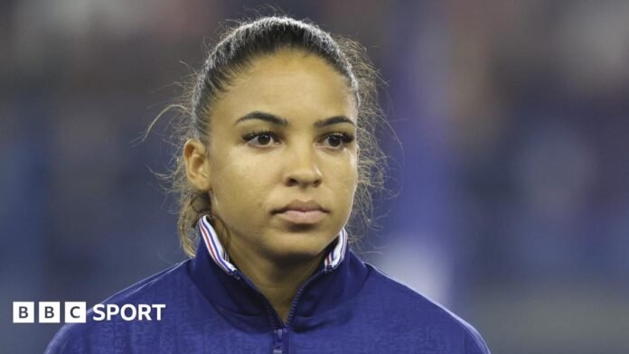 Delphine Cascarino: France forward joins London City Lionesses