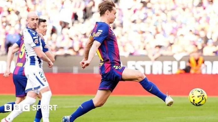 Barcelona 3-0 Levante: Hansi Flick's side return to top of La Liga