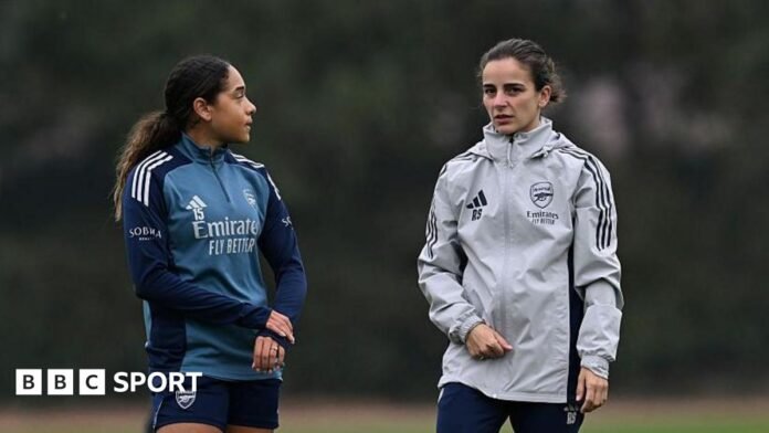 Olivia Smith: Arsenal boss Renee Slegers hails striker's 'versatility'